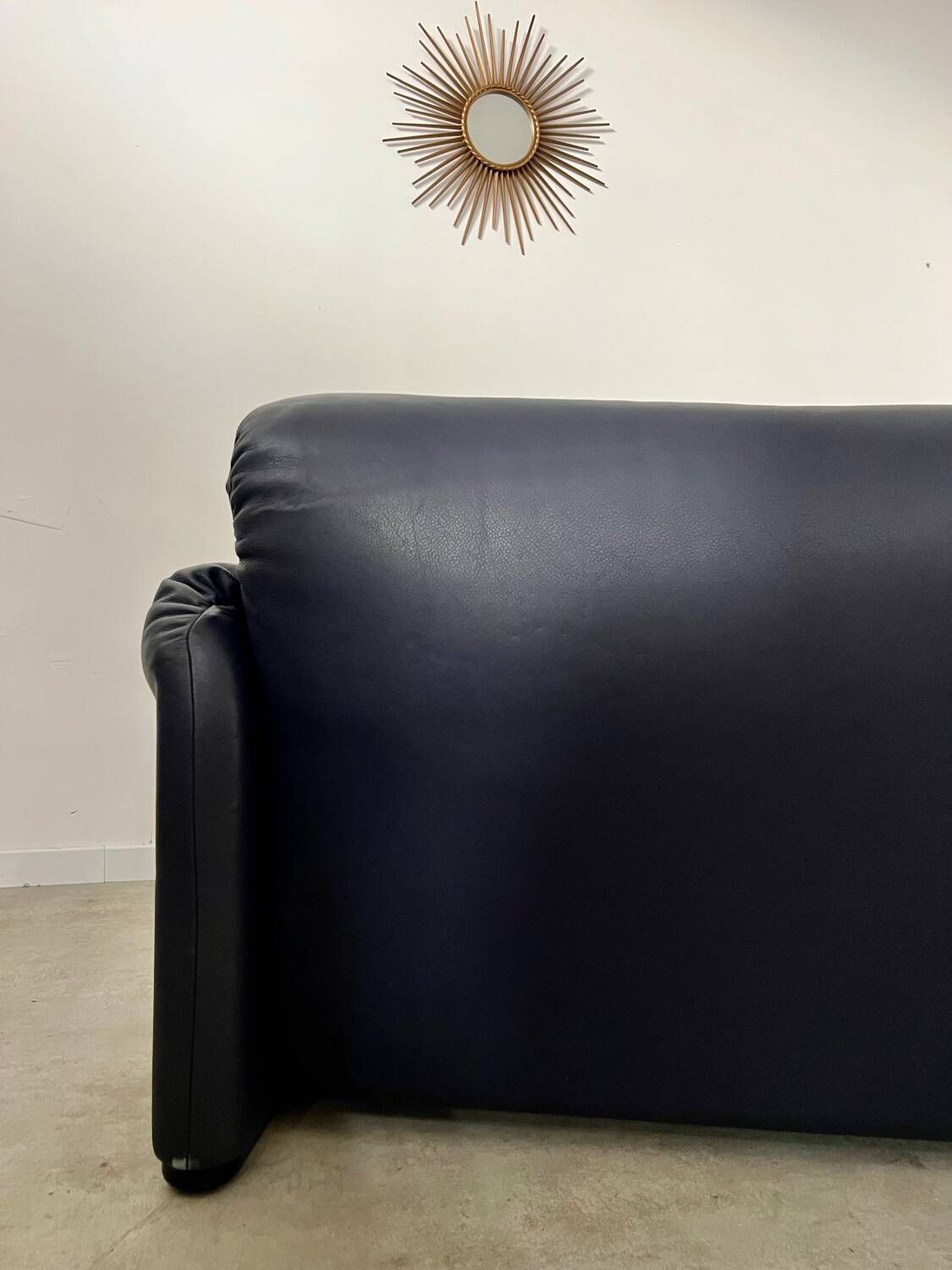 Maralunga sofa designer Vico MAGISTRETTI cassina in vintage midnight blue leather