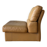 Chauffeuse en cuir vintage
