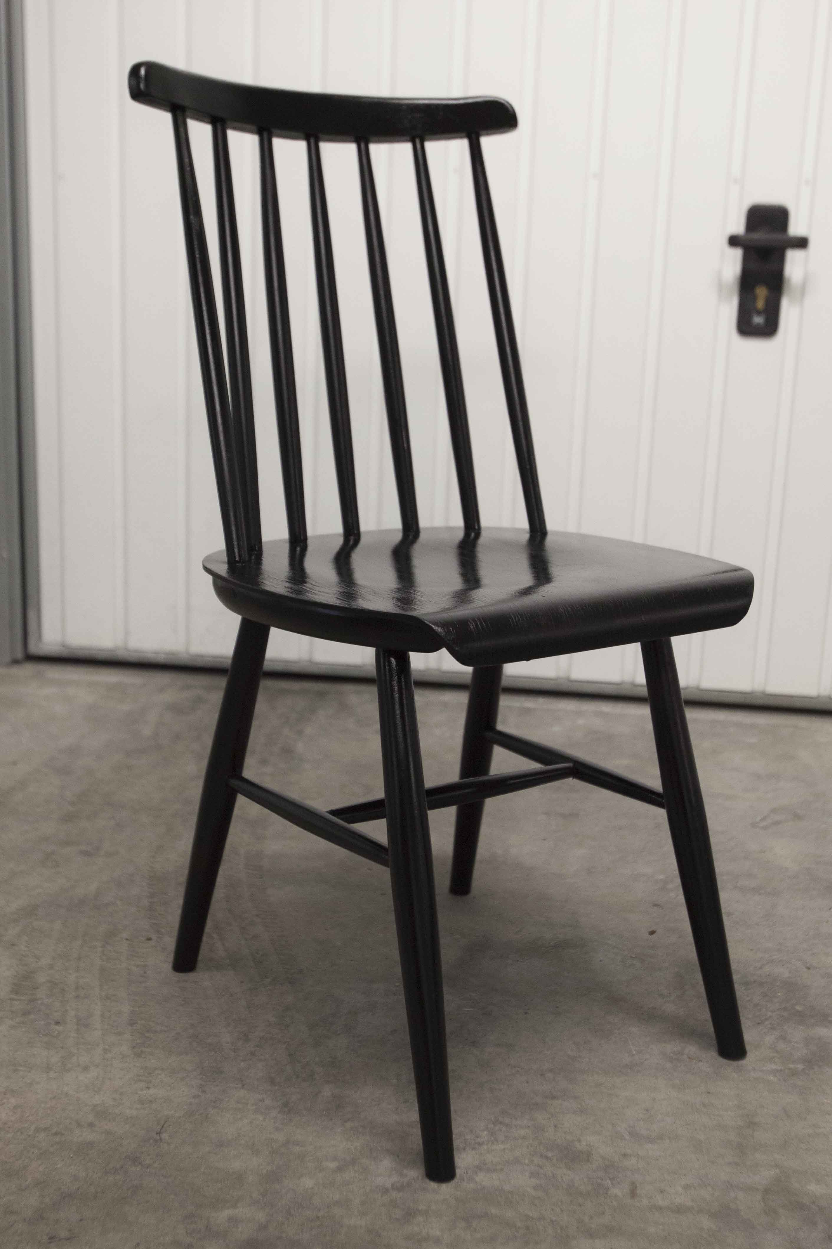 Chair model Fanett by Ilmari Tapiovaara