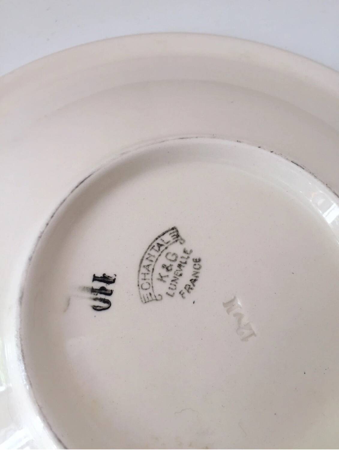 Large round ceramic serving platter from Lunéville, Chantal pattern