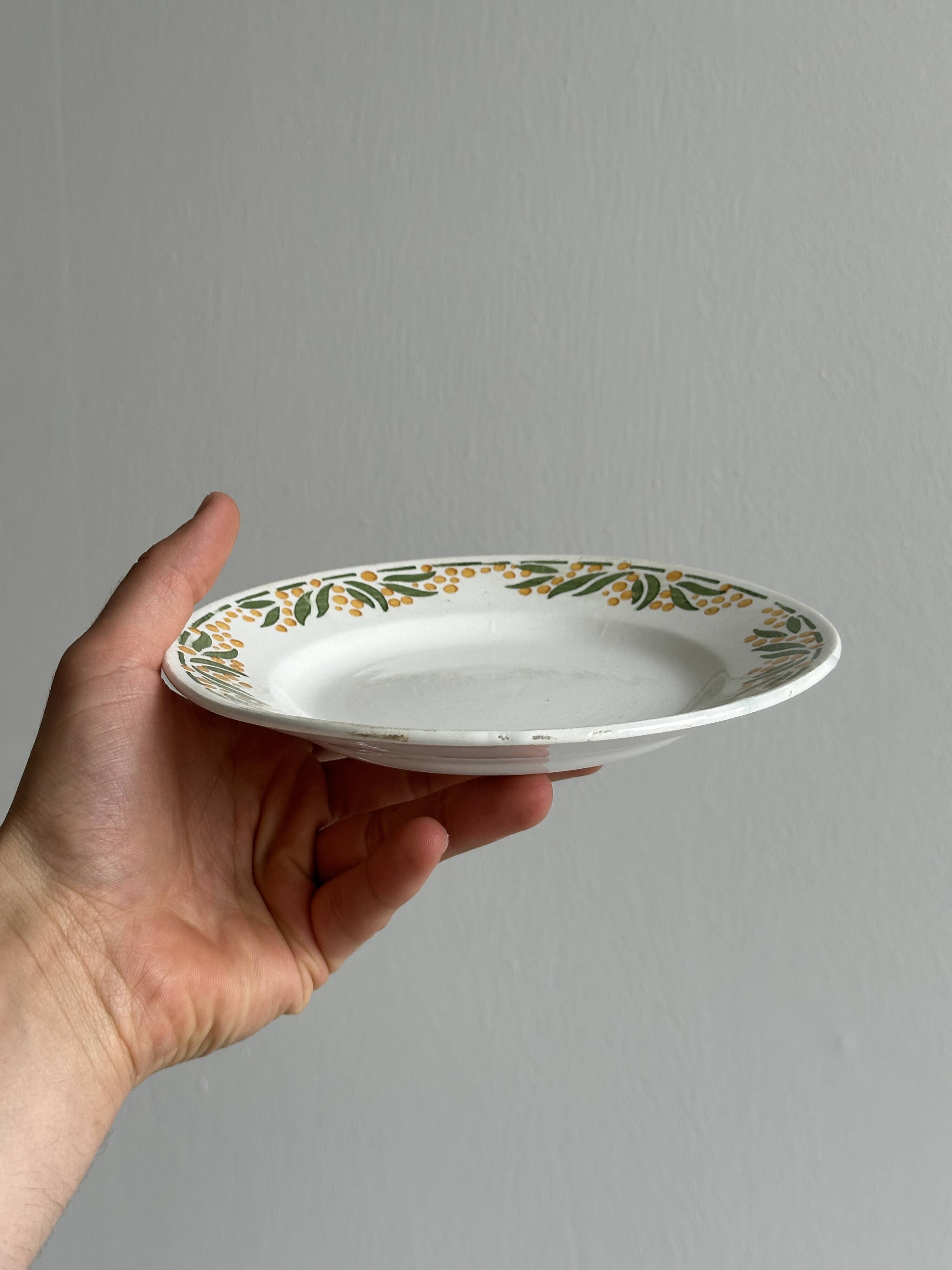 4 ironstone dessert plates