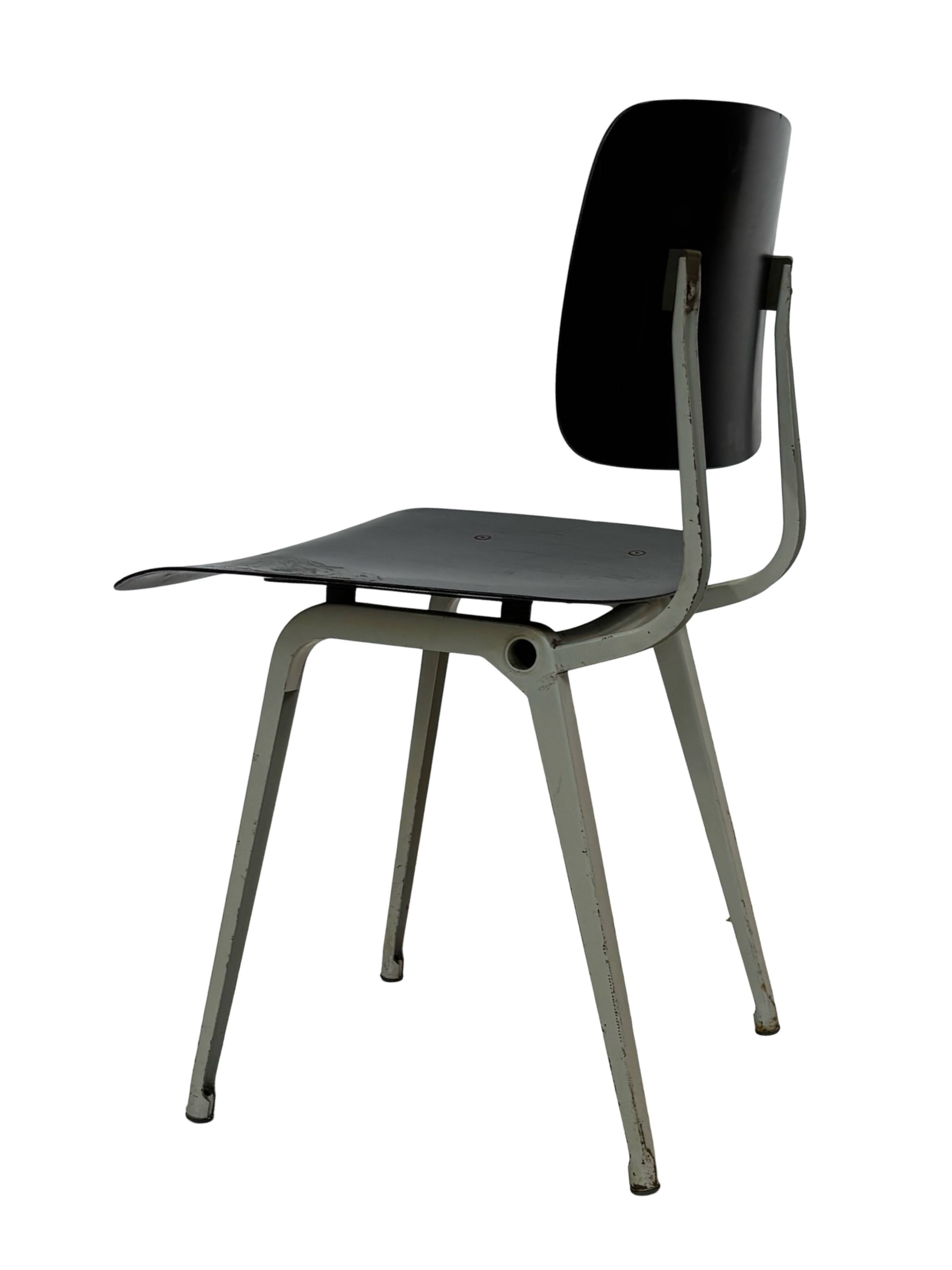 Vintage Friso Kramer Revolt Chair For Ahrend De Cirkel 1960