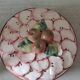 Pie dish / Tatin with a trompe-l'œil lid in slipware – Apple decoration