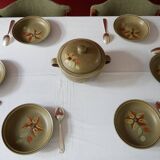 Lot 6 soup plates with soup tureens / Revernay art workshops service