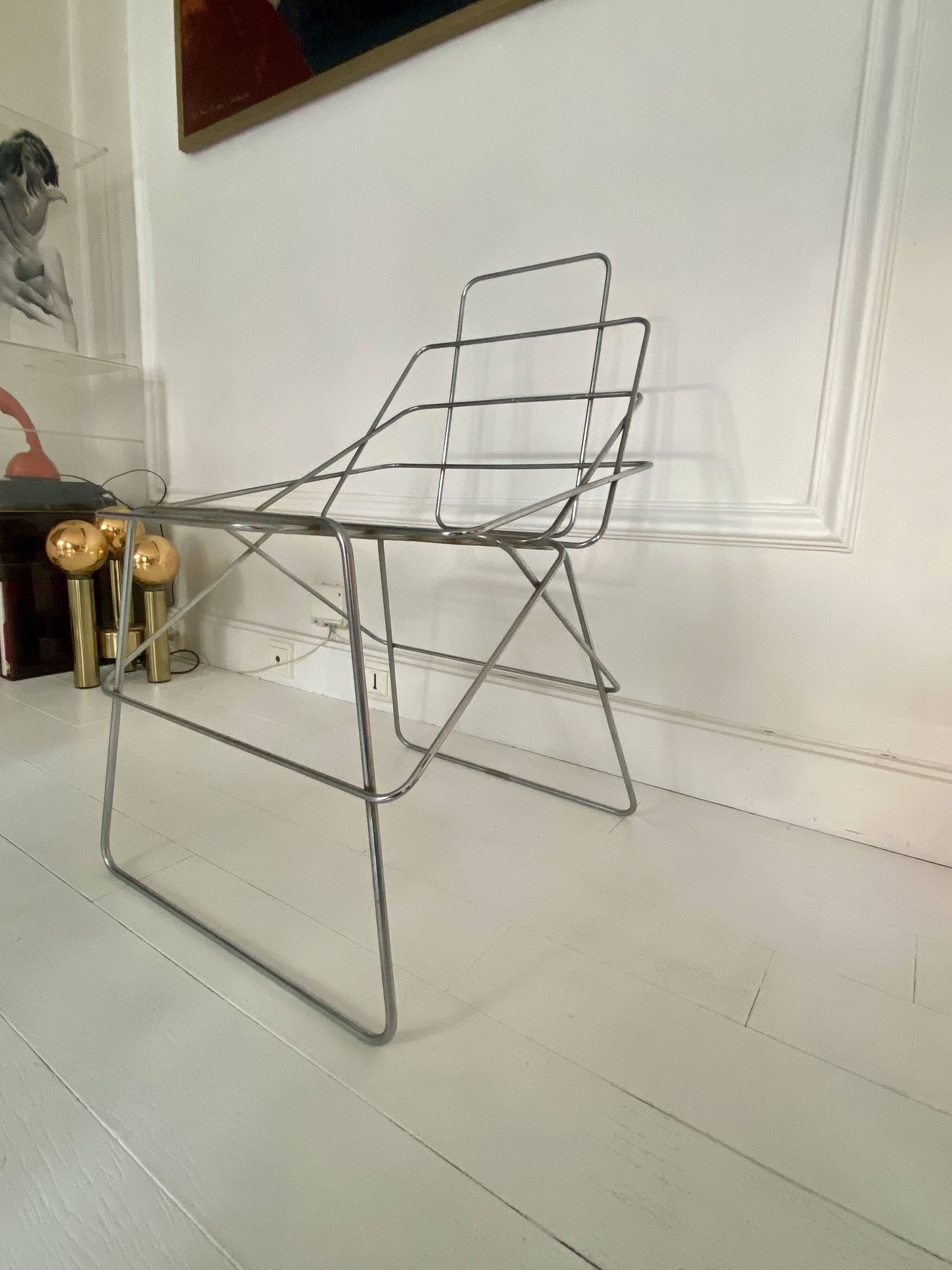 Chaise d'Enzo Mari. Fabriquée par Driade en 1972 . (Edition originale)