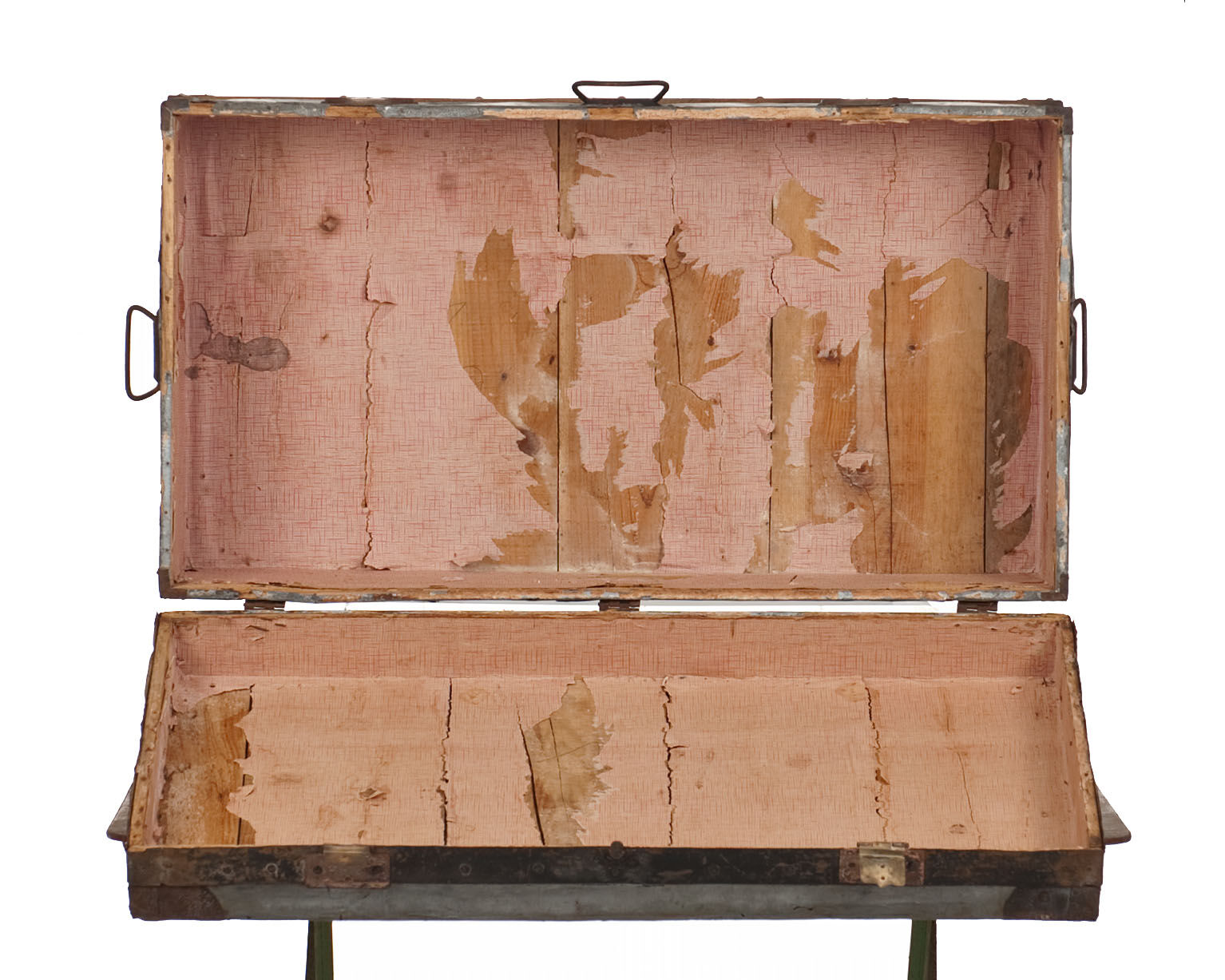 Old military trunk ww1 14-18