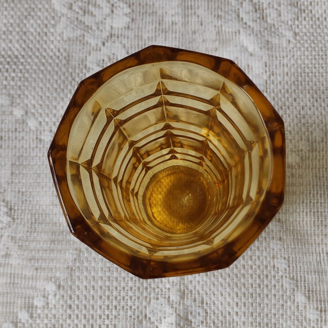 Art Deco vase honey