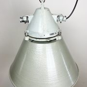 Lampe antidéflagrante industrielle avec abat-jour en aluminium d’Elektrosvit, années 1970