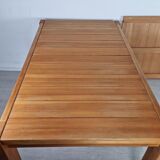 Solid pine extending table