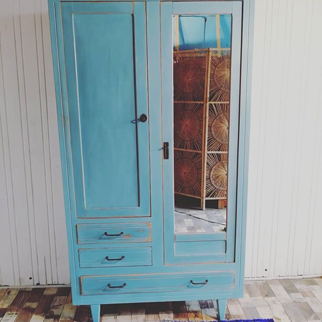 Alysée, Wardrobe/closet, with compass feet, oil blue