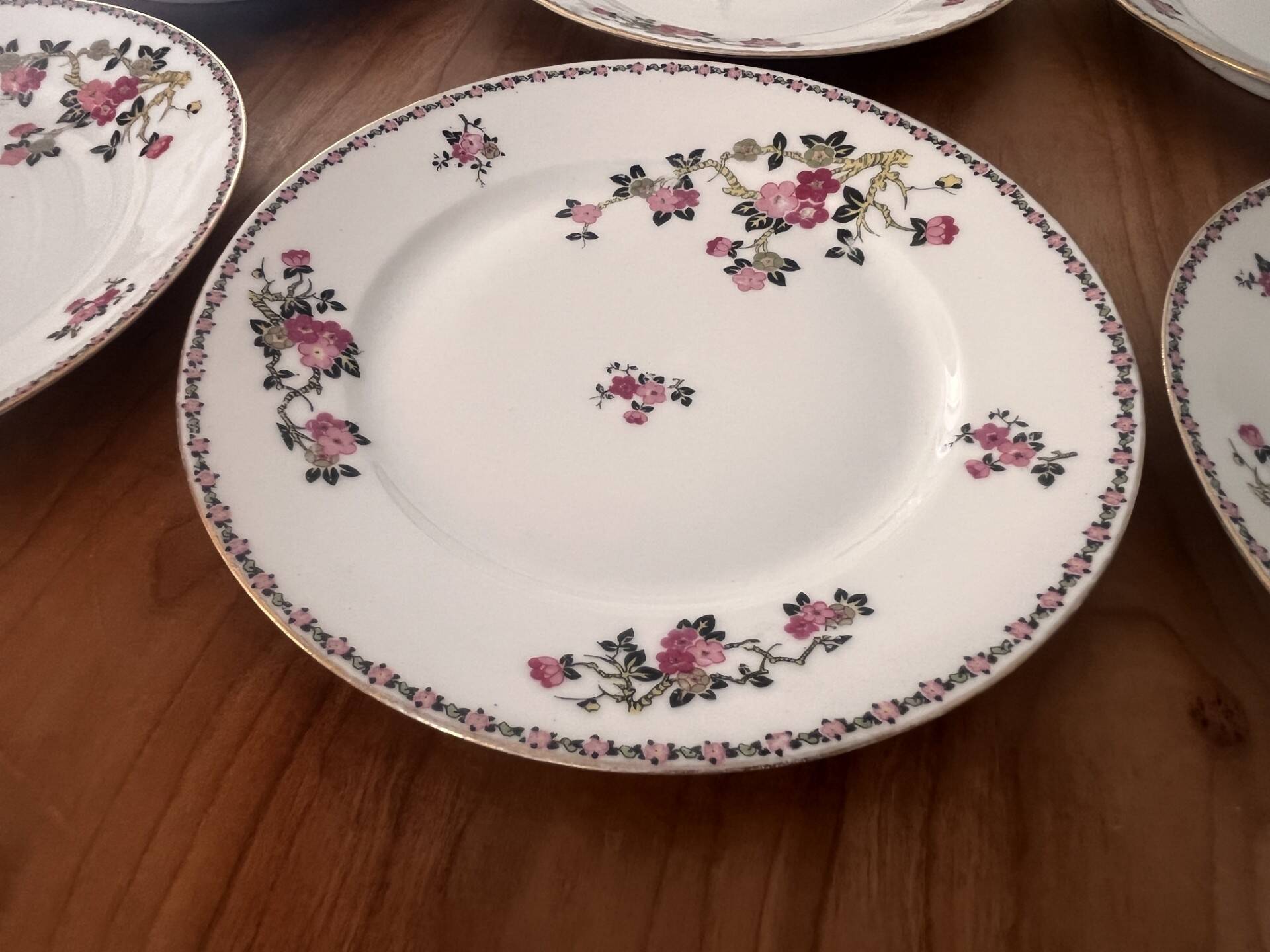 Legrand & Cie plates