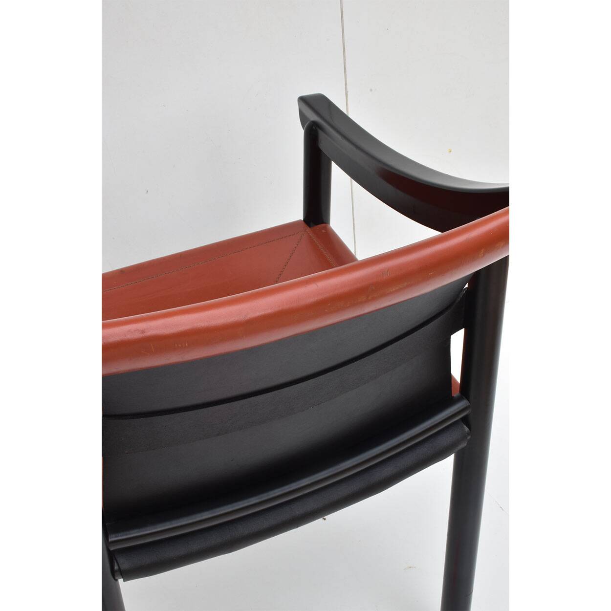 Set of 6 model 905 chairs by Vico Magistretti