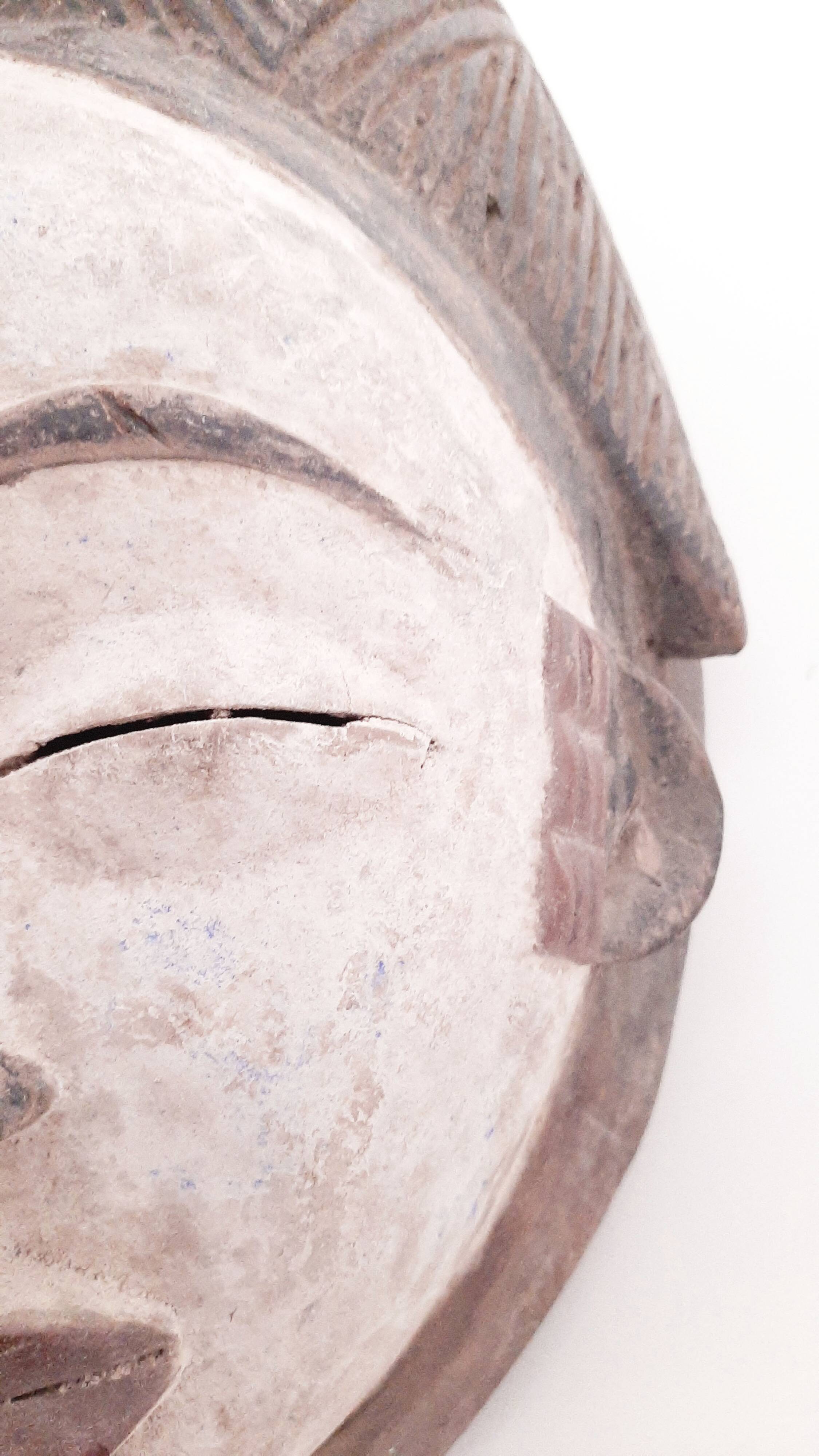 Punu mukuyi mask in solid wood H:29cm African mask from Gabon