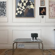 Table basse en métal et verre fumé 1970