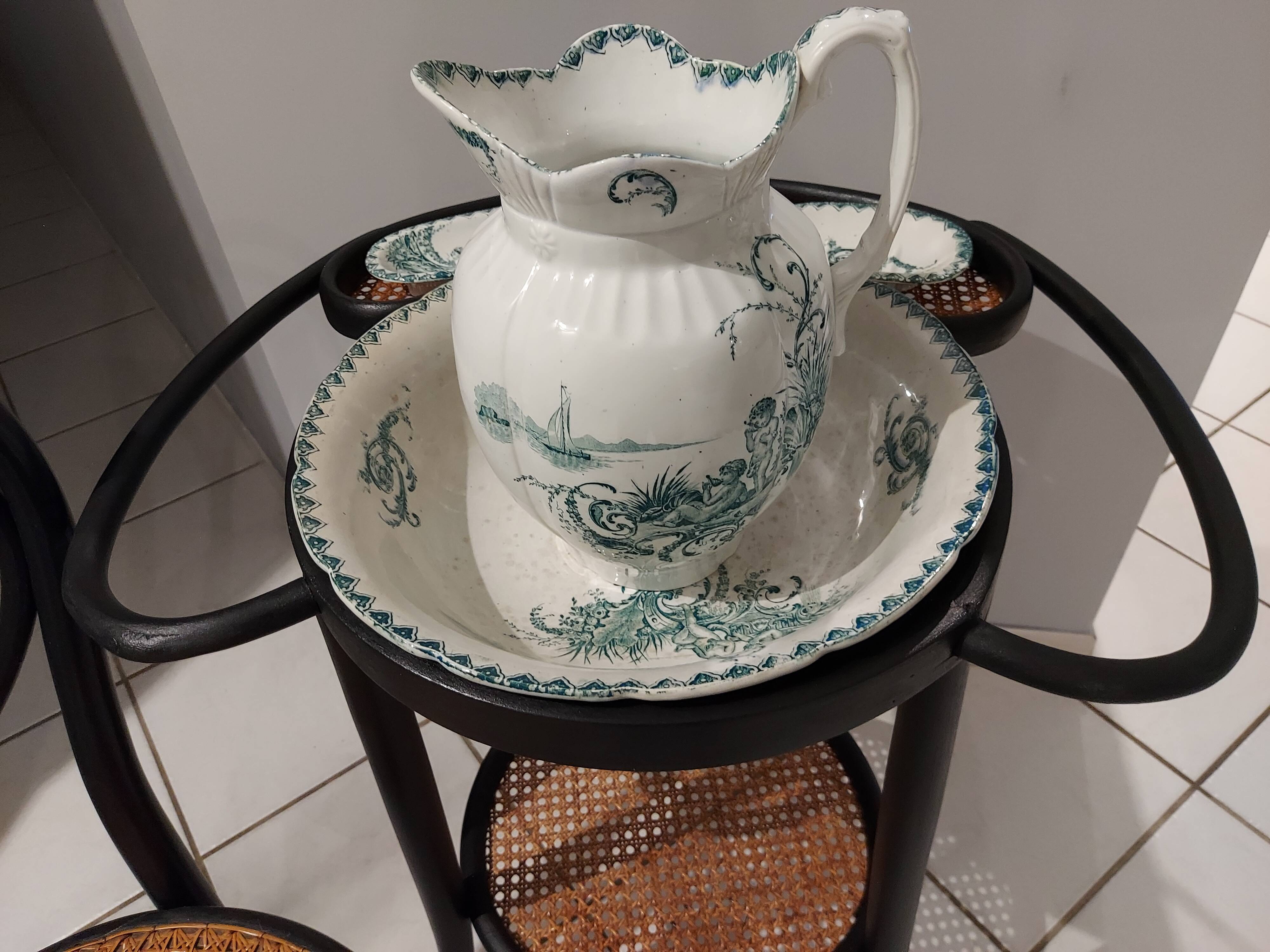 Ensemble Table de toilette et sa chaise Thonet années 1900