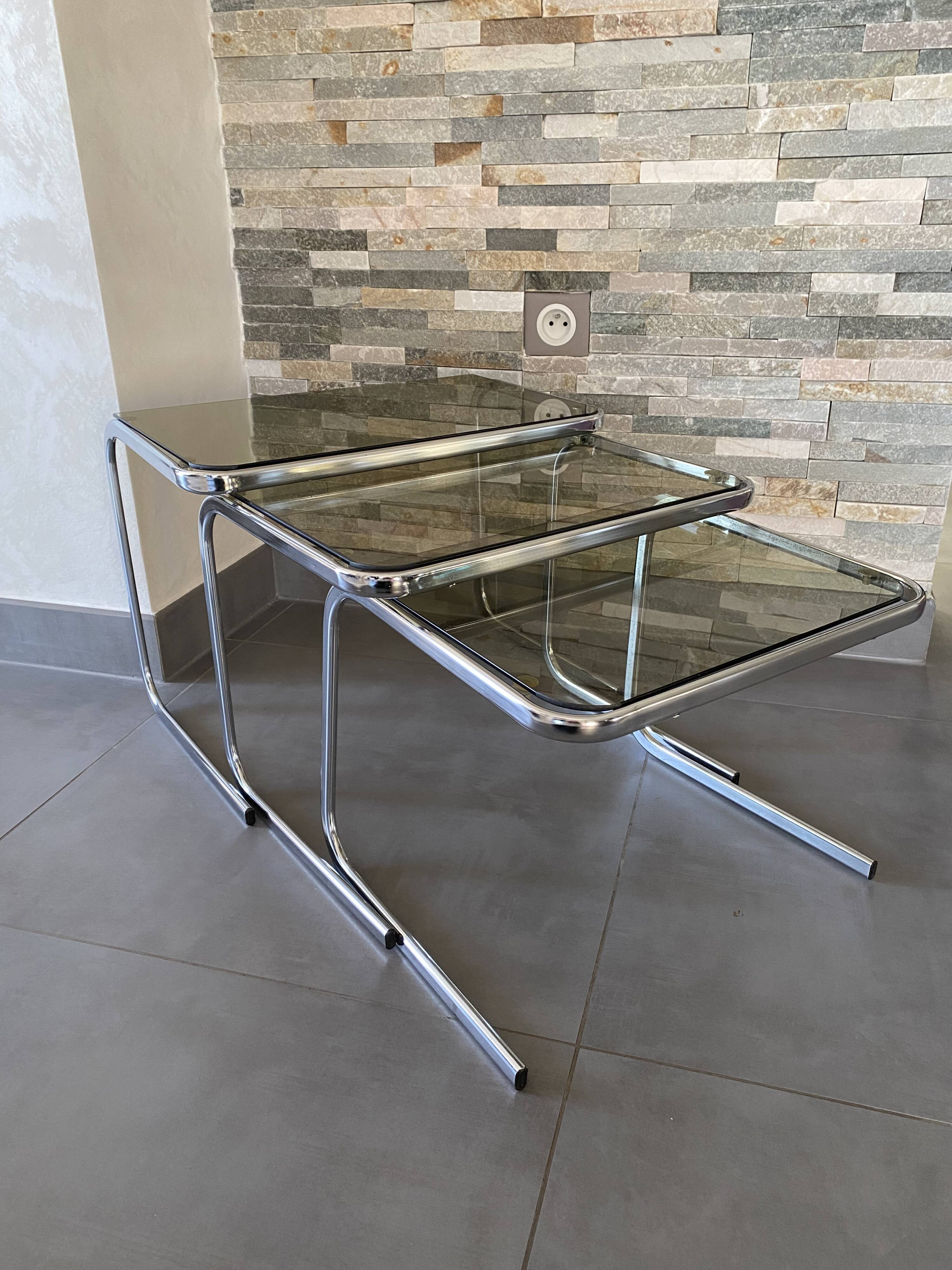 Chrome trundle tables