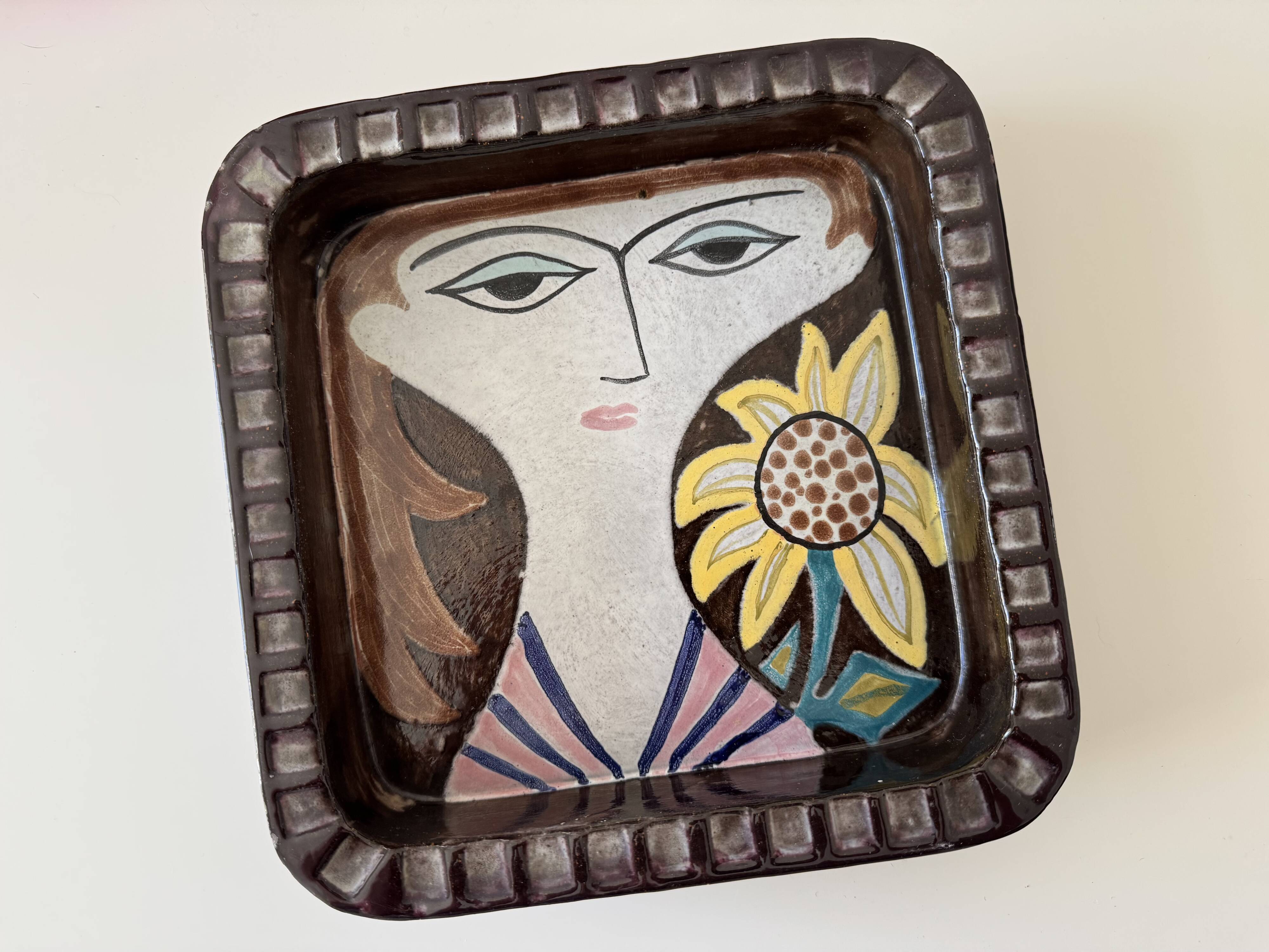Face illustration ceramic bowl by Mari Simmulson for Upsala Ekeby, Sweden, 1960s
