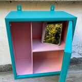 Metal medicine cabinet