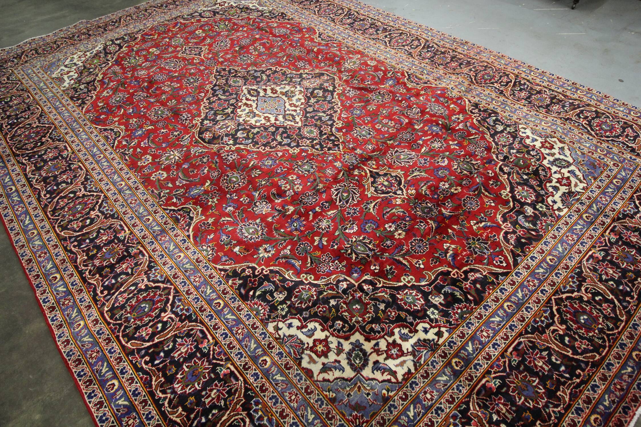 Tapis persan vintage traditionnel