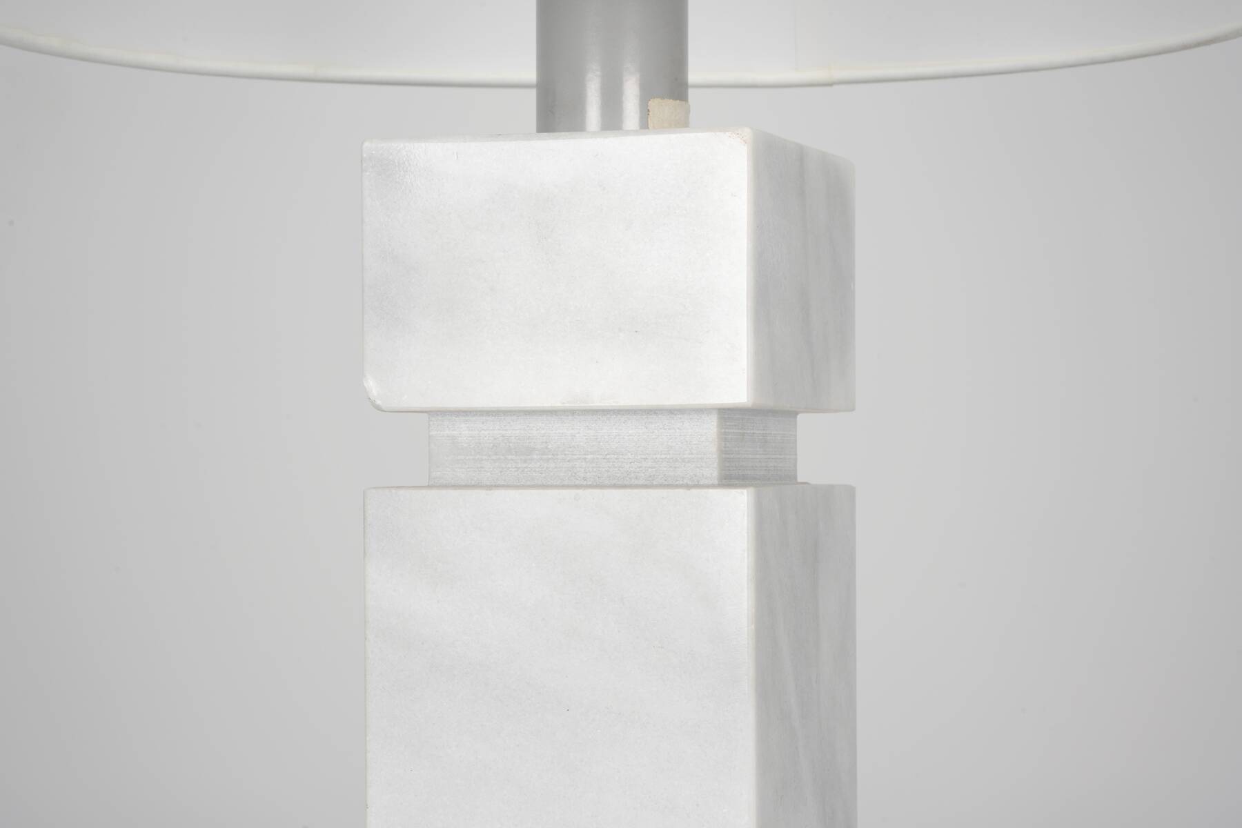 Lampe en marbre de Carrare massif circa 1970