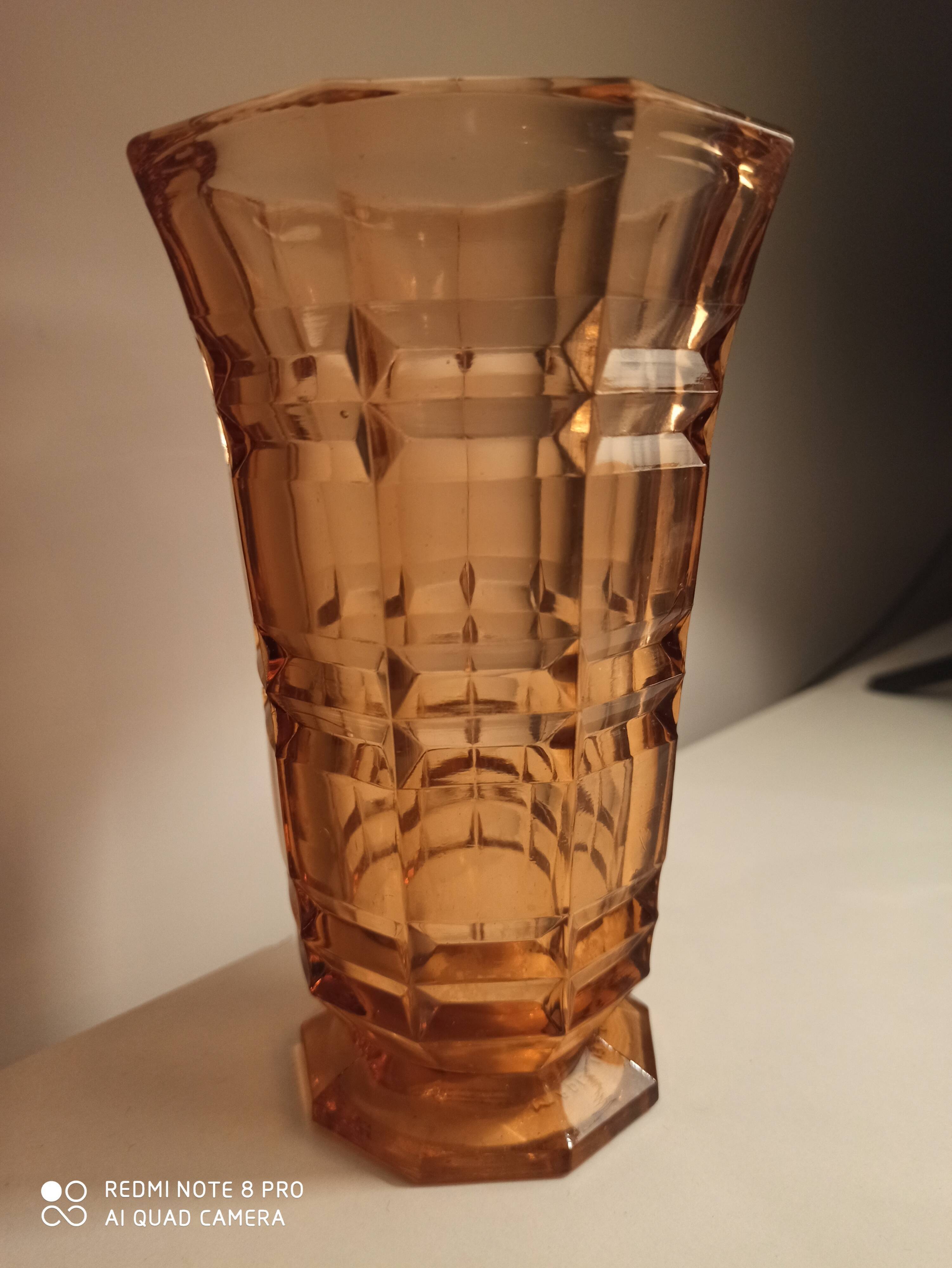 Vase à facettes art déco vintage