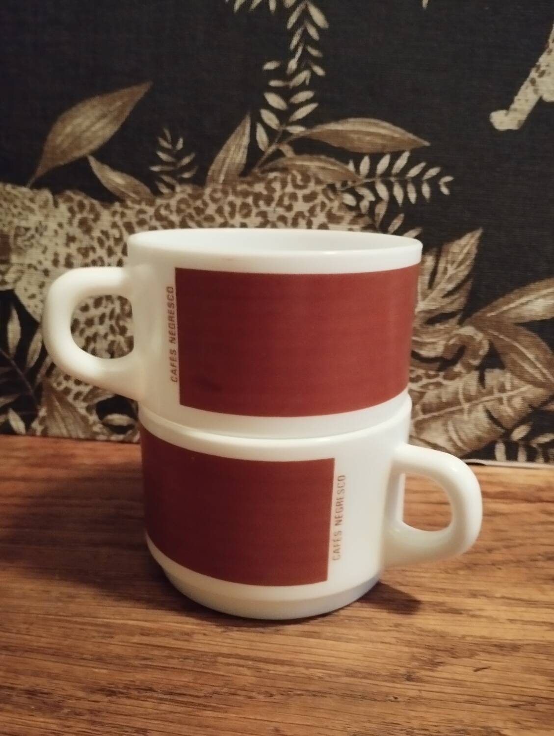 Set of 5 brown/white Negresco coffee cups, in opal glass from Arcopal, 1970