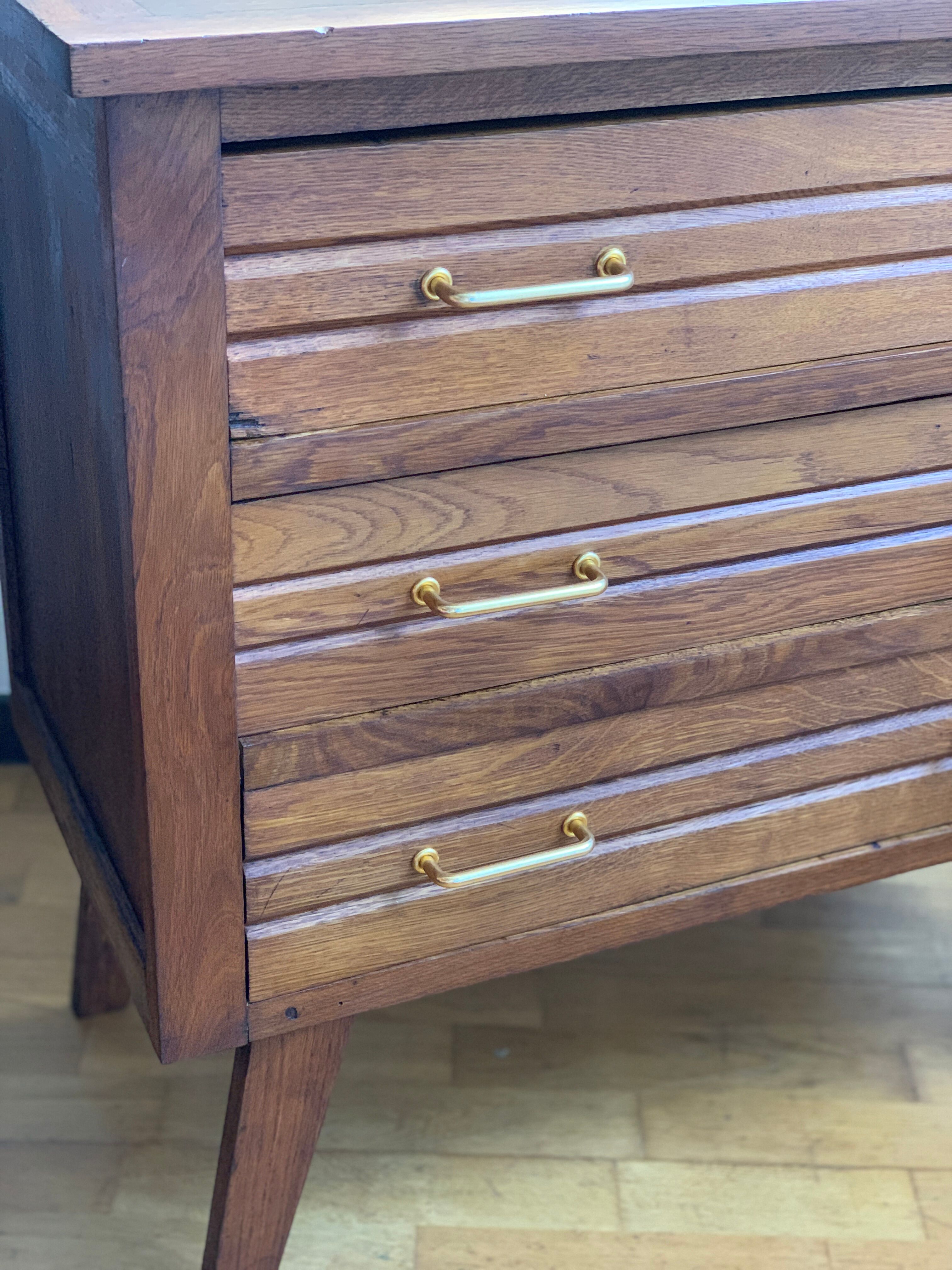 Vintage chest of drawers