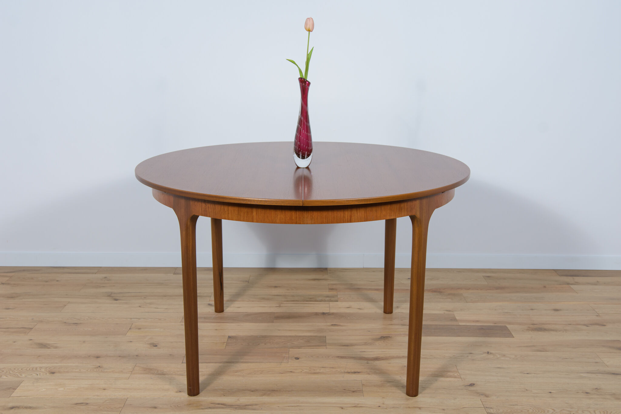 Round Extendable Dining Table from McIntosh, 1960s