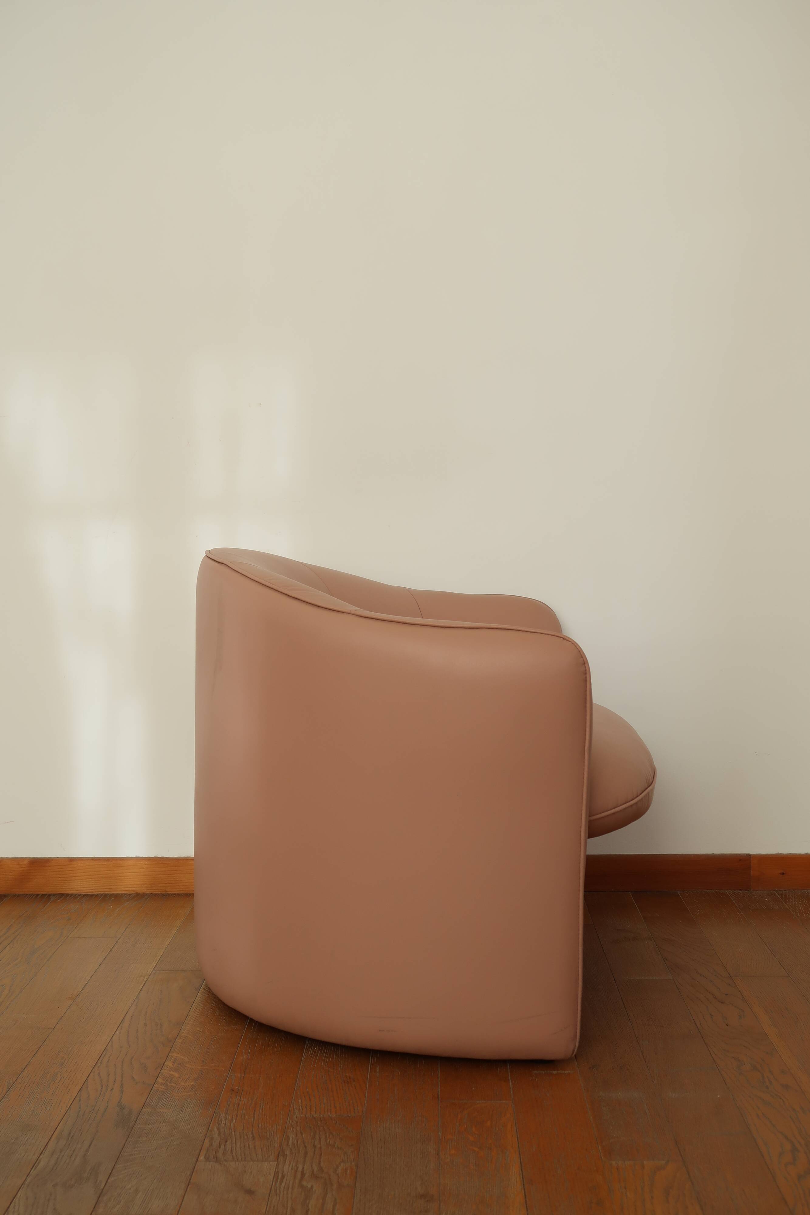 Swann pink armchair