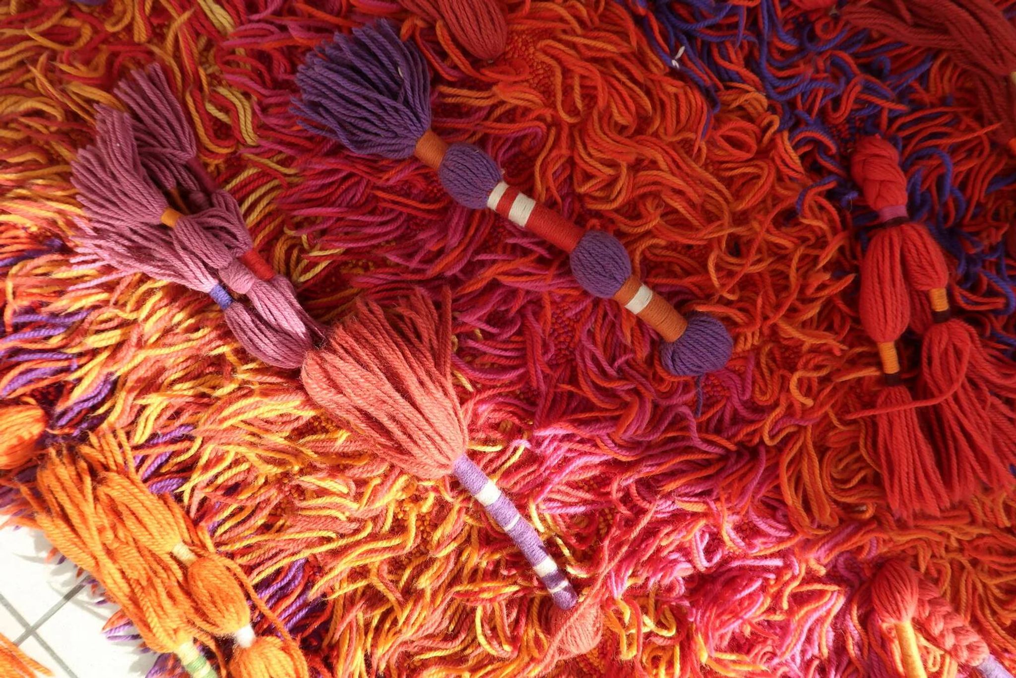 Vintage Swedish Rya rug, abstract colour field “Sunset”, c. 1960s — 150 × 220 cm — 1C1282