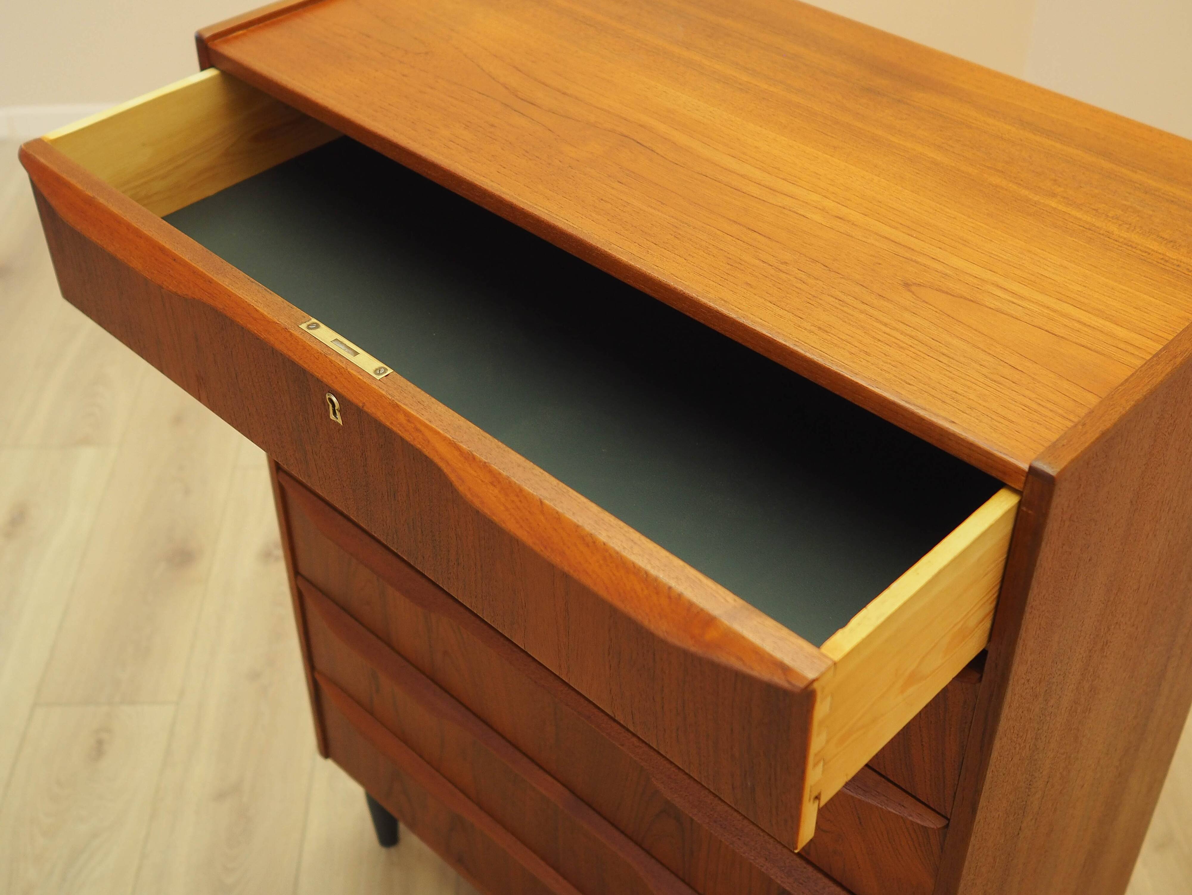 Commode en teck, design danois, années 1970, fabriquée au Danemark