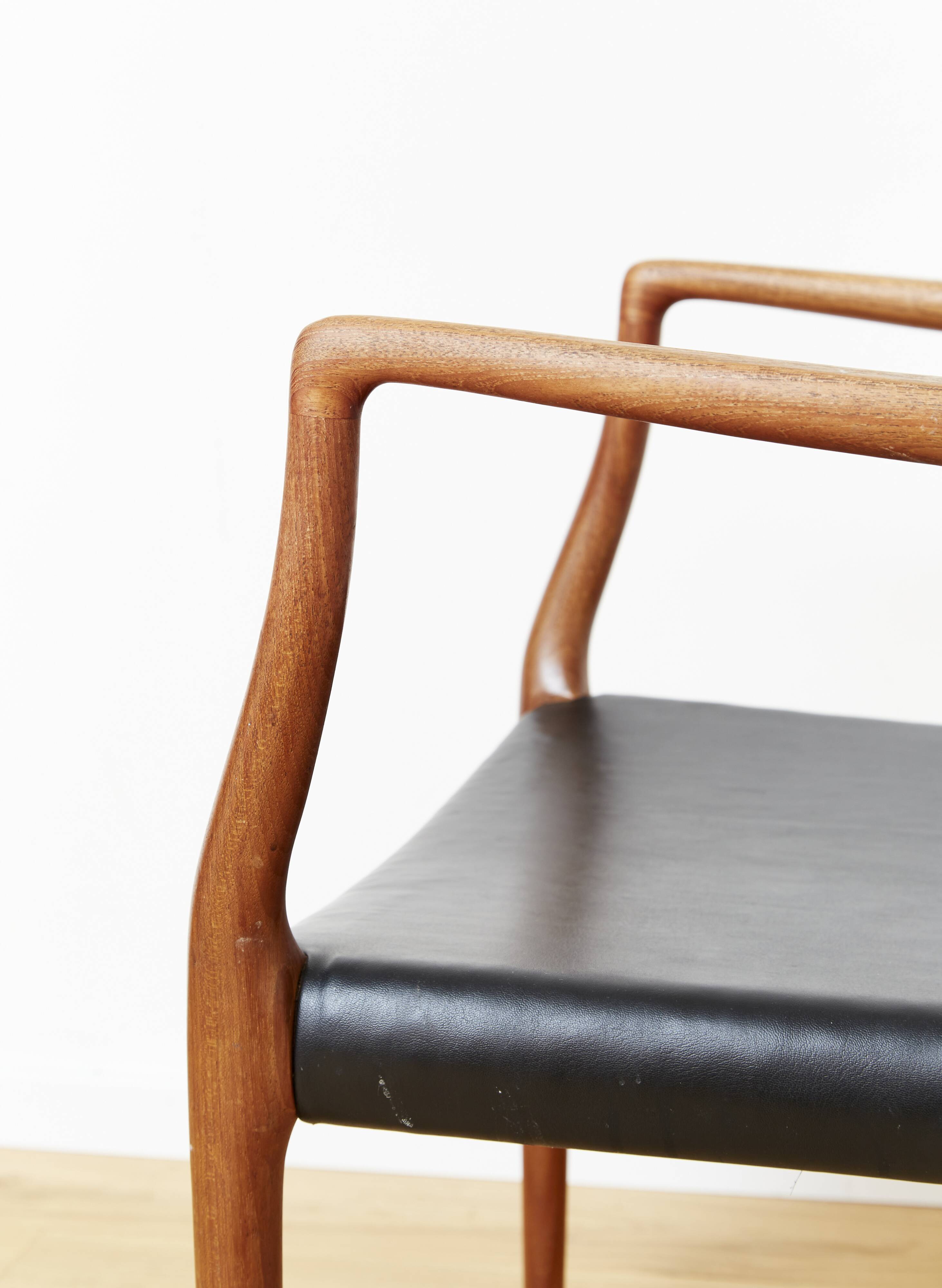 Chaise Niels Otto Møller n°65 pour JL Møller