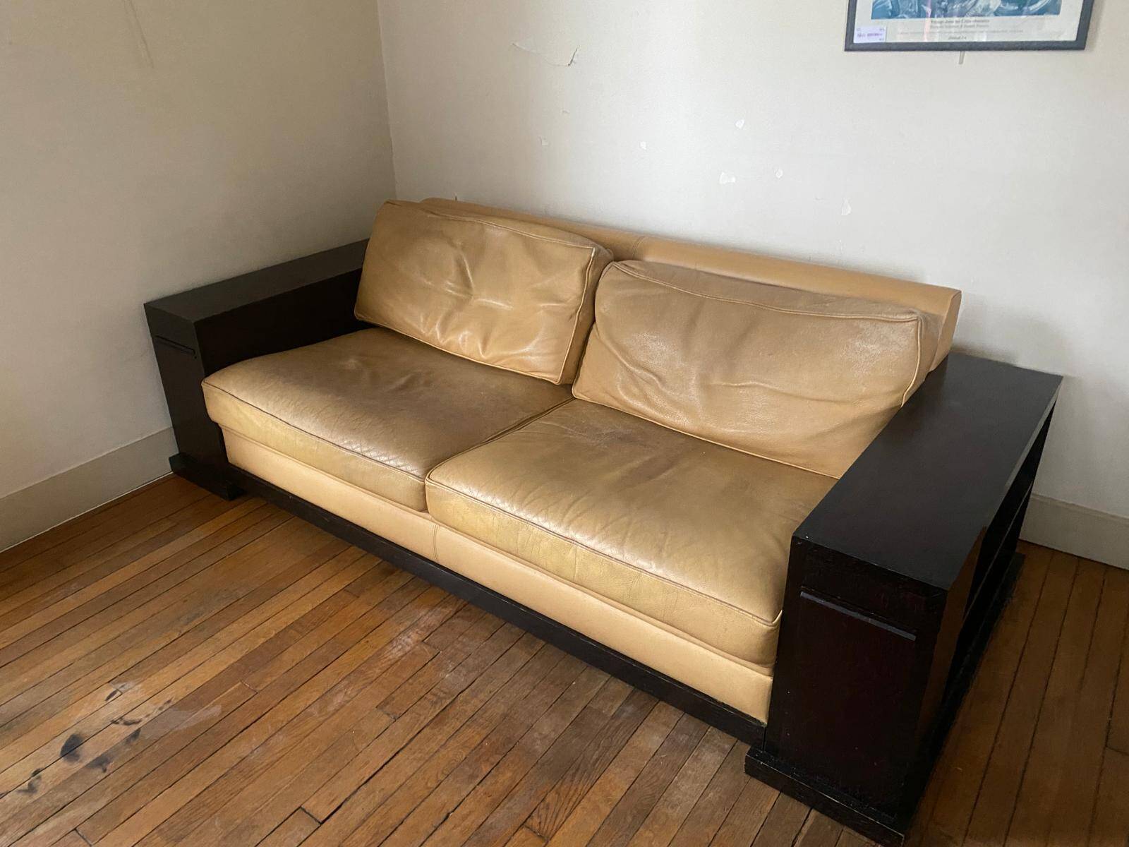 Hugues Chevalier sofa