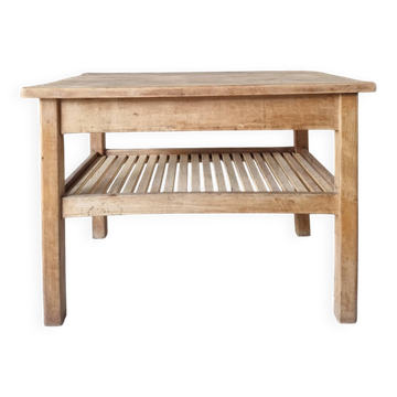 Central island countertop