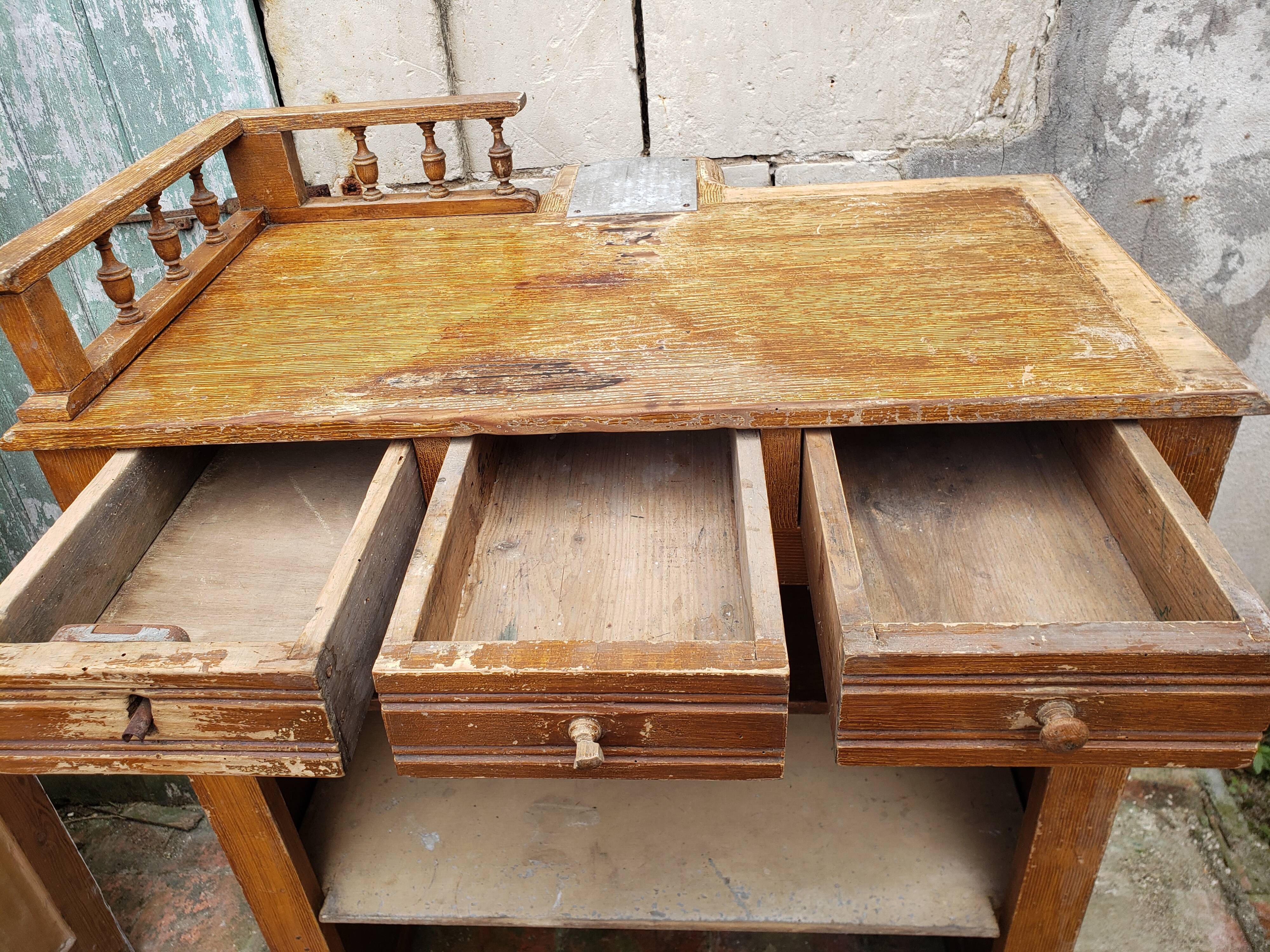 Counter box store furniture store 1900