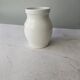 Vase blanc vintage en porcelaine Revol à fleurs roses