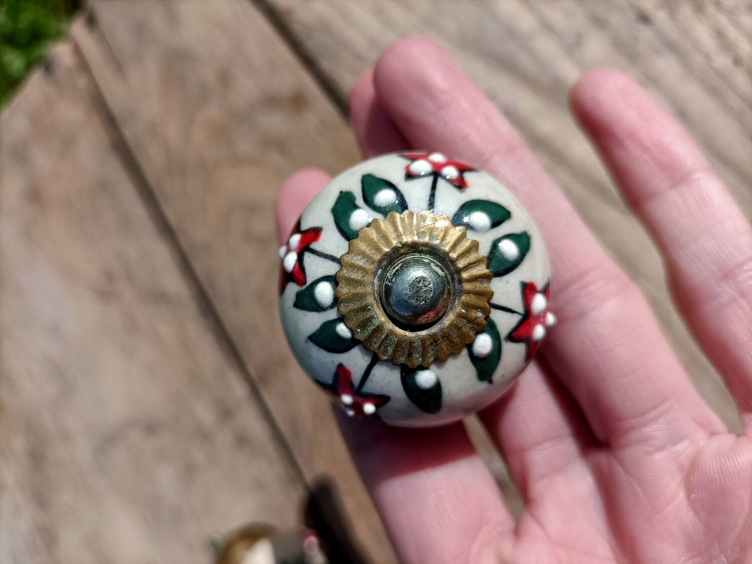Retro door knobs in genuine sandstone