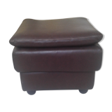Square pouf in brown leather