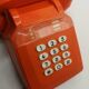 Téléphone bakélite vintage orange