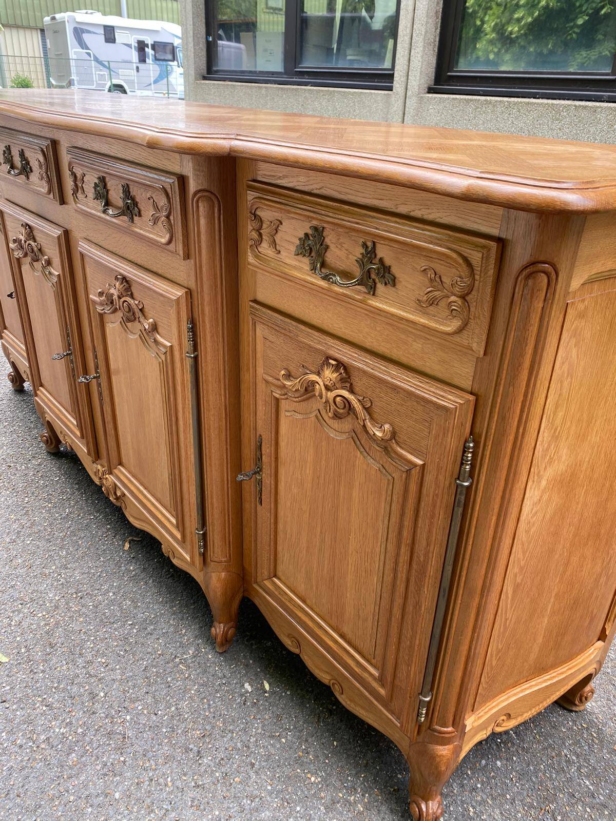 Louis XV sideboard in solid blond wood and marquetry