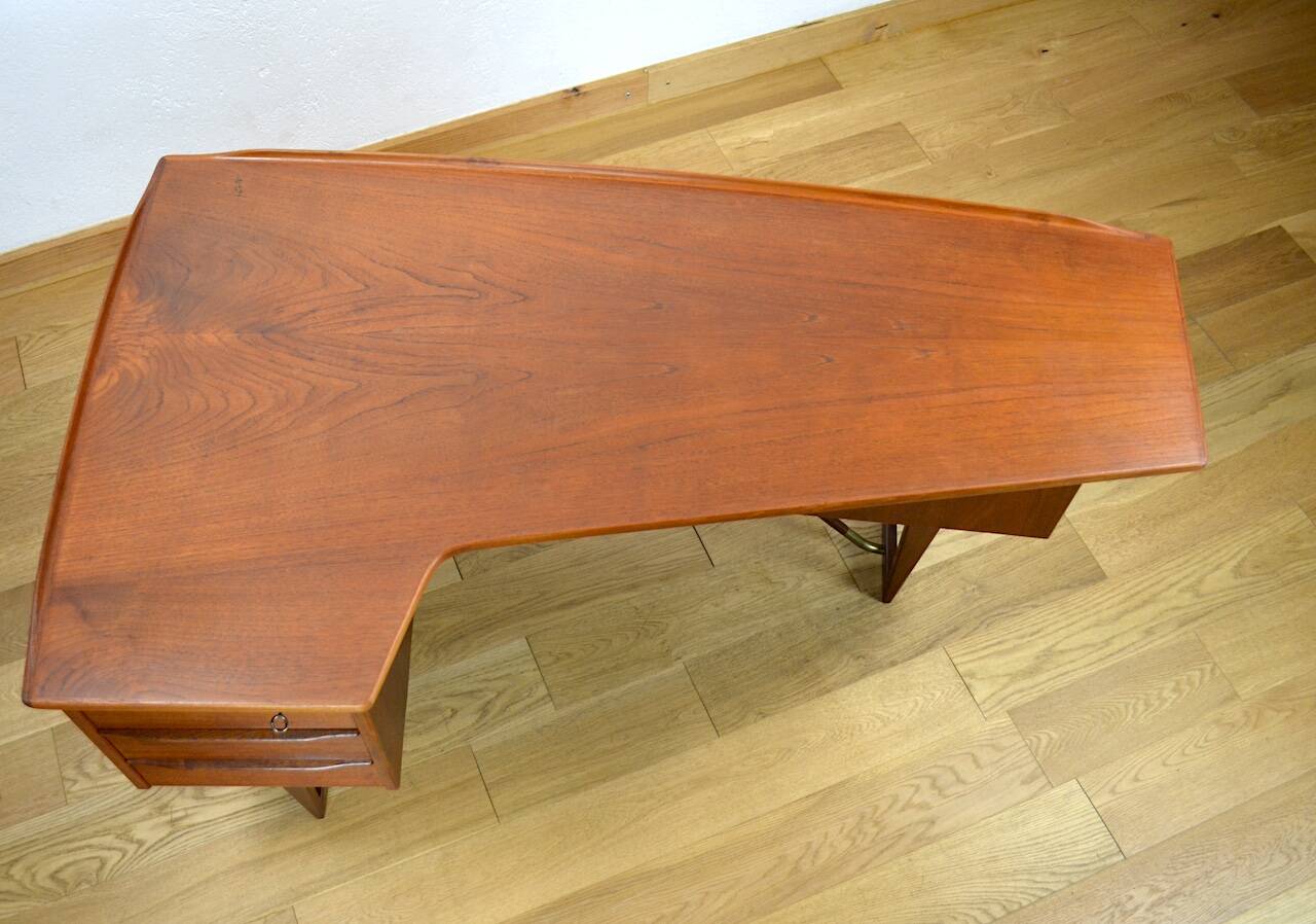 Boomerang desk by Peter Lovig Nielsen 1950/1960