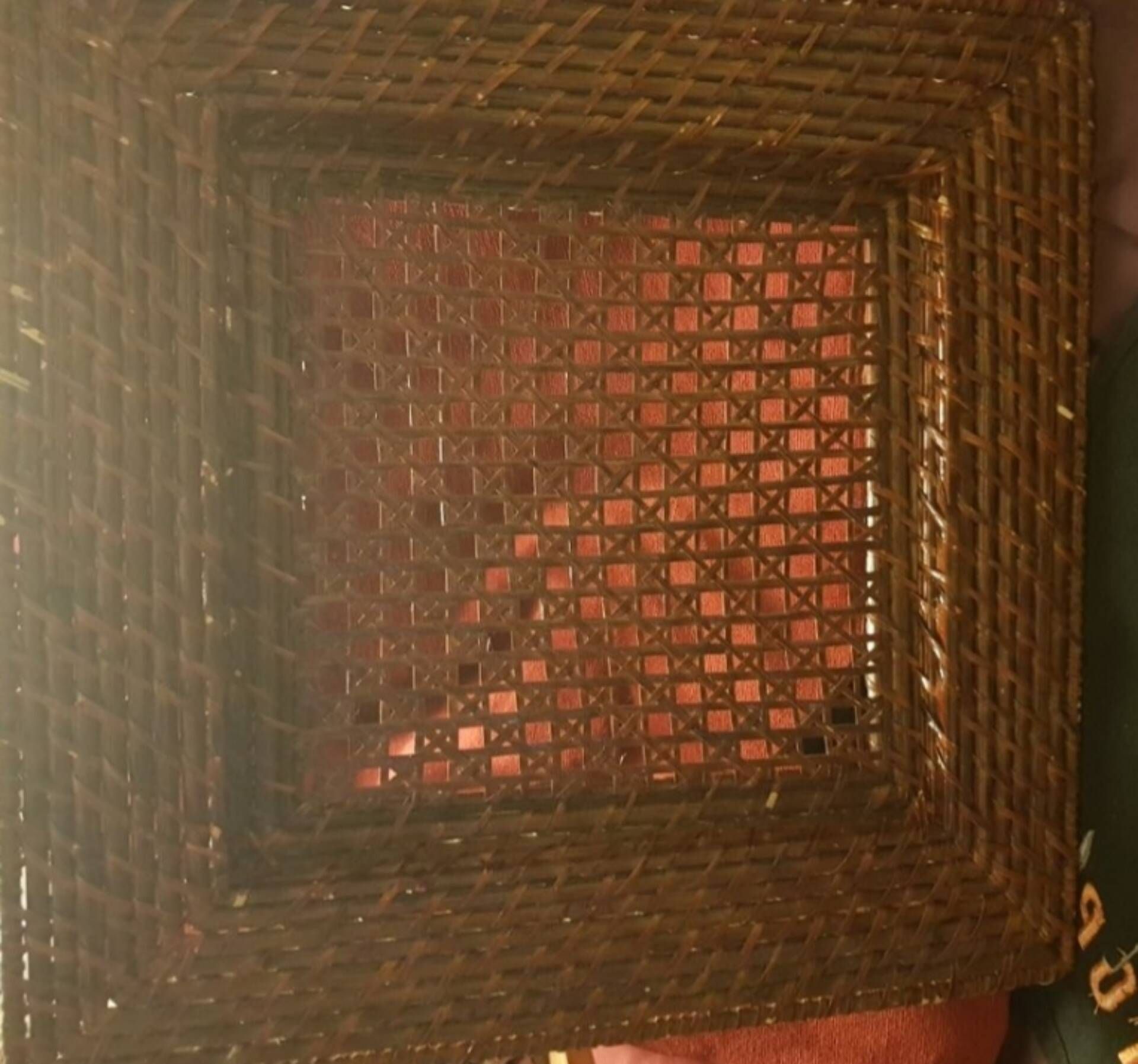 Square placemat in woven rattan and caning