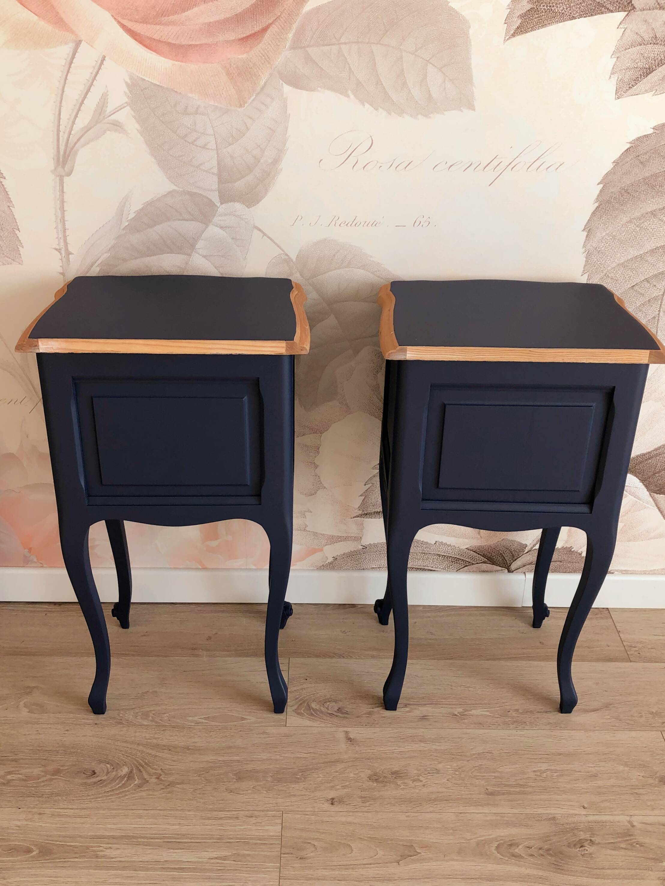 Duo de Chevets de style Louis XV, Bleu de Sèvres