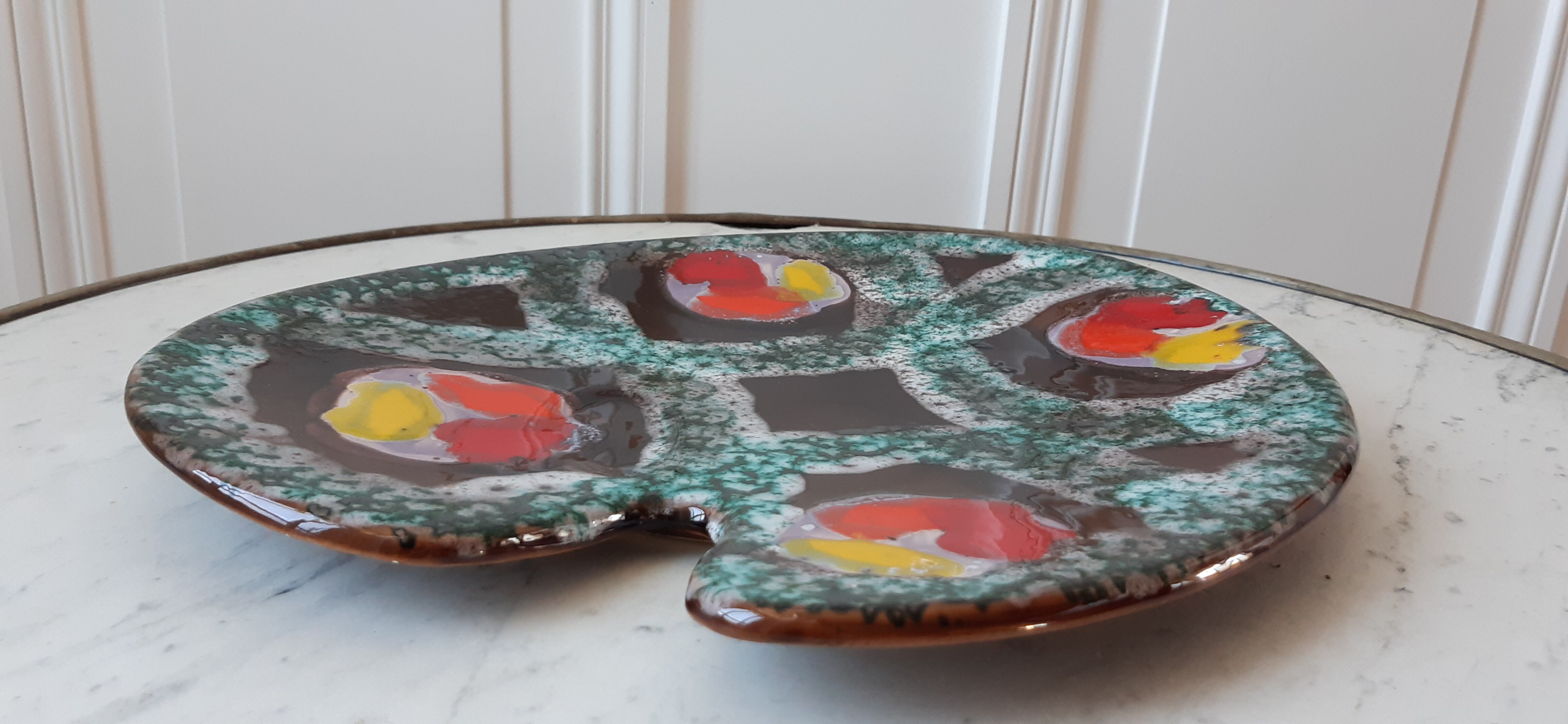 Ceramic pallet shaped dish Poët Laval Drôme 60s-70s