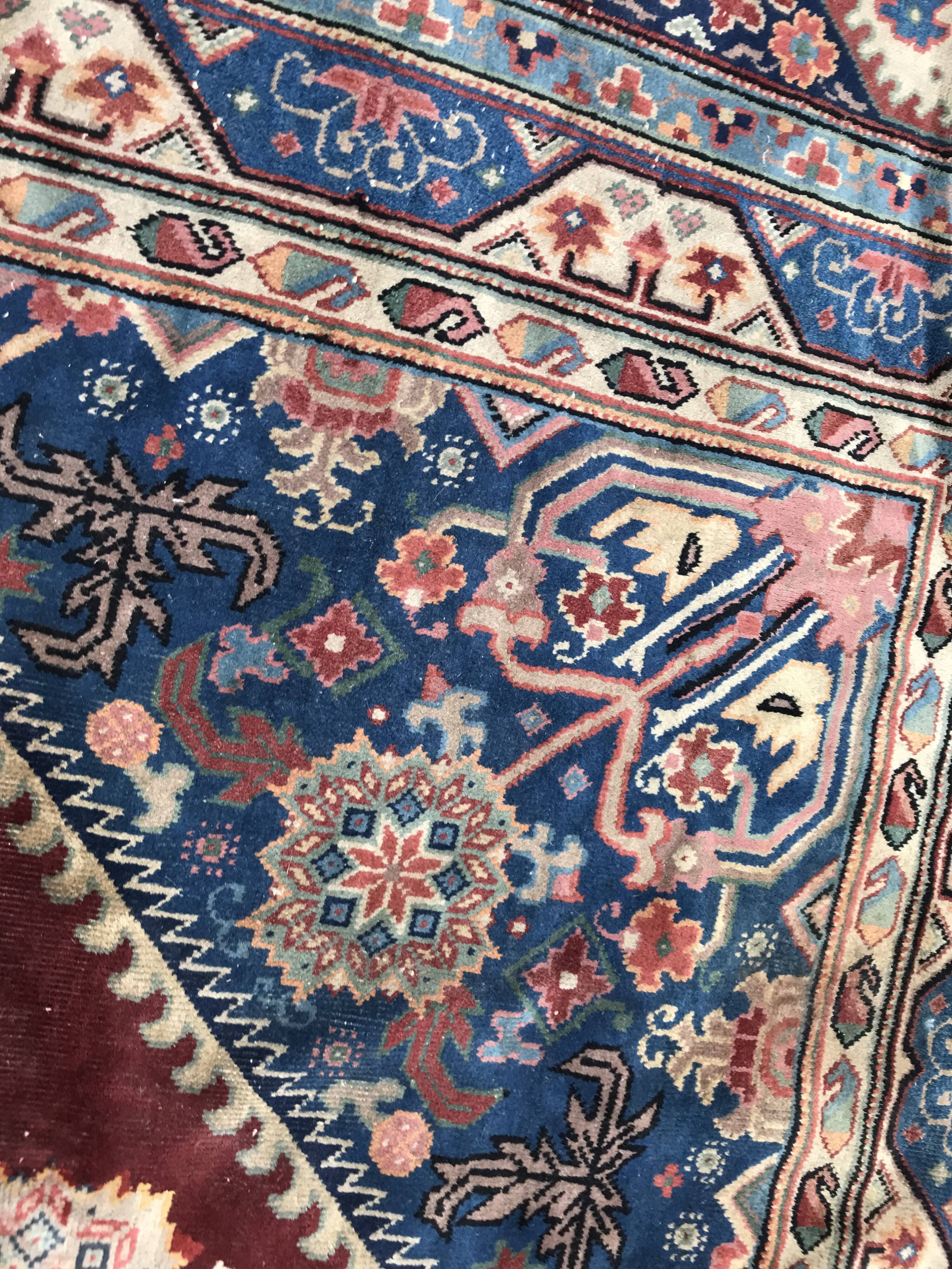 Large carpet old sinkiang done hand 268 x 360 cm