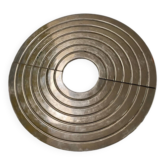 Vintage metal trivet