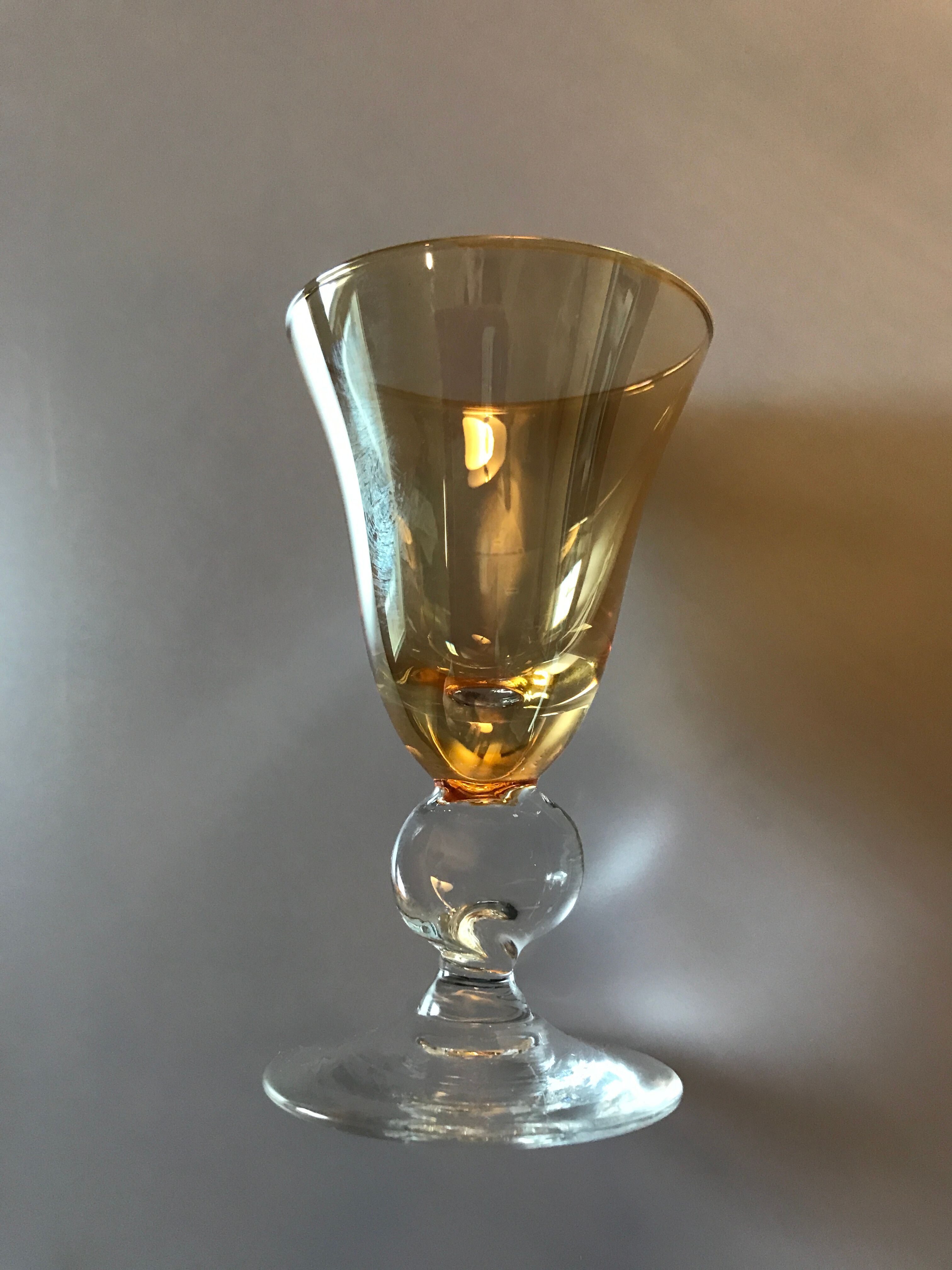 13 verres à liqueur
