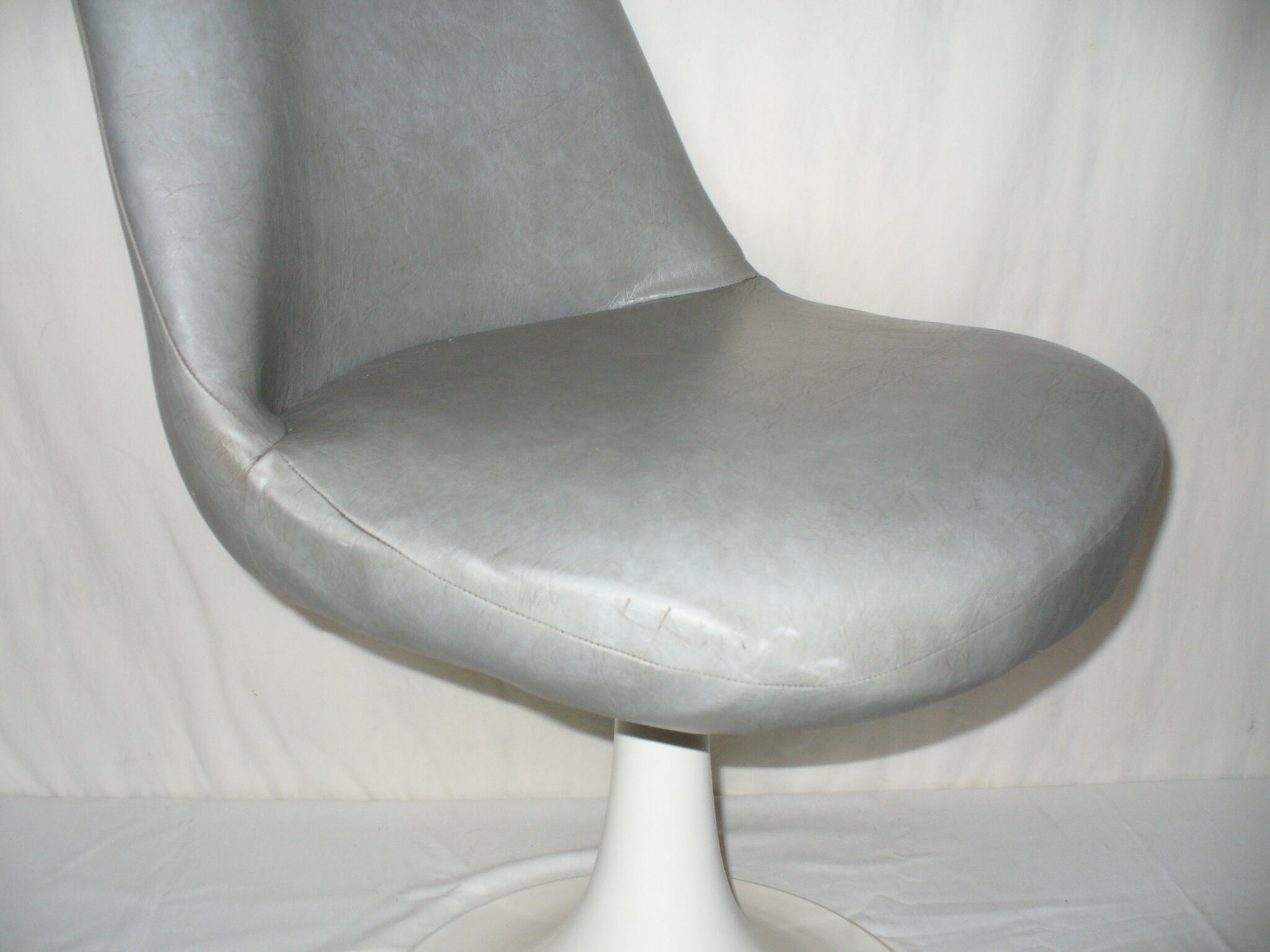 Tulip foot chair from the 60s - 70s