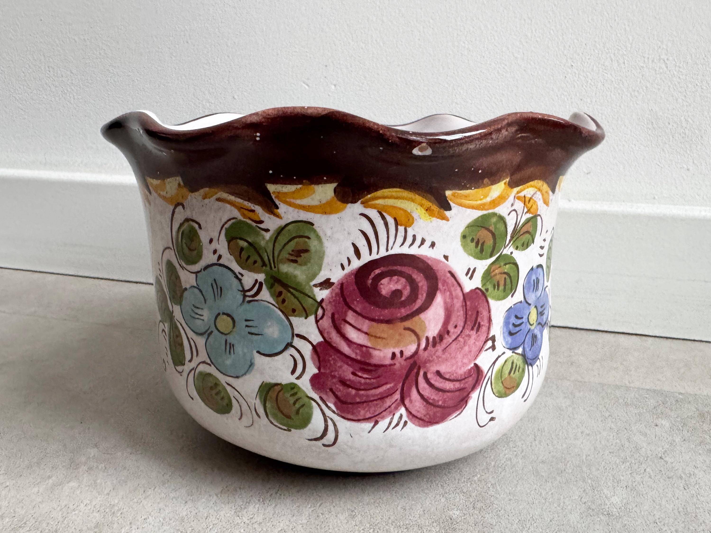 Vintage Italian ceramic planter with a floral decor