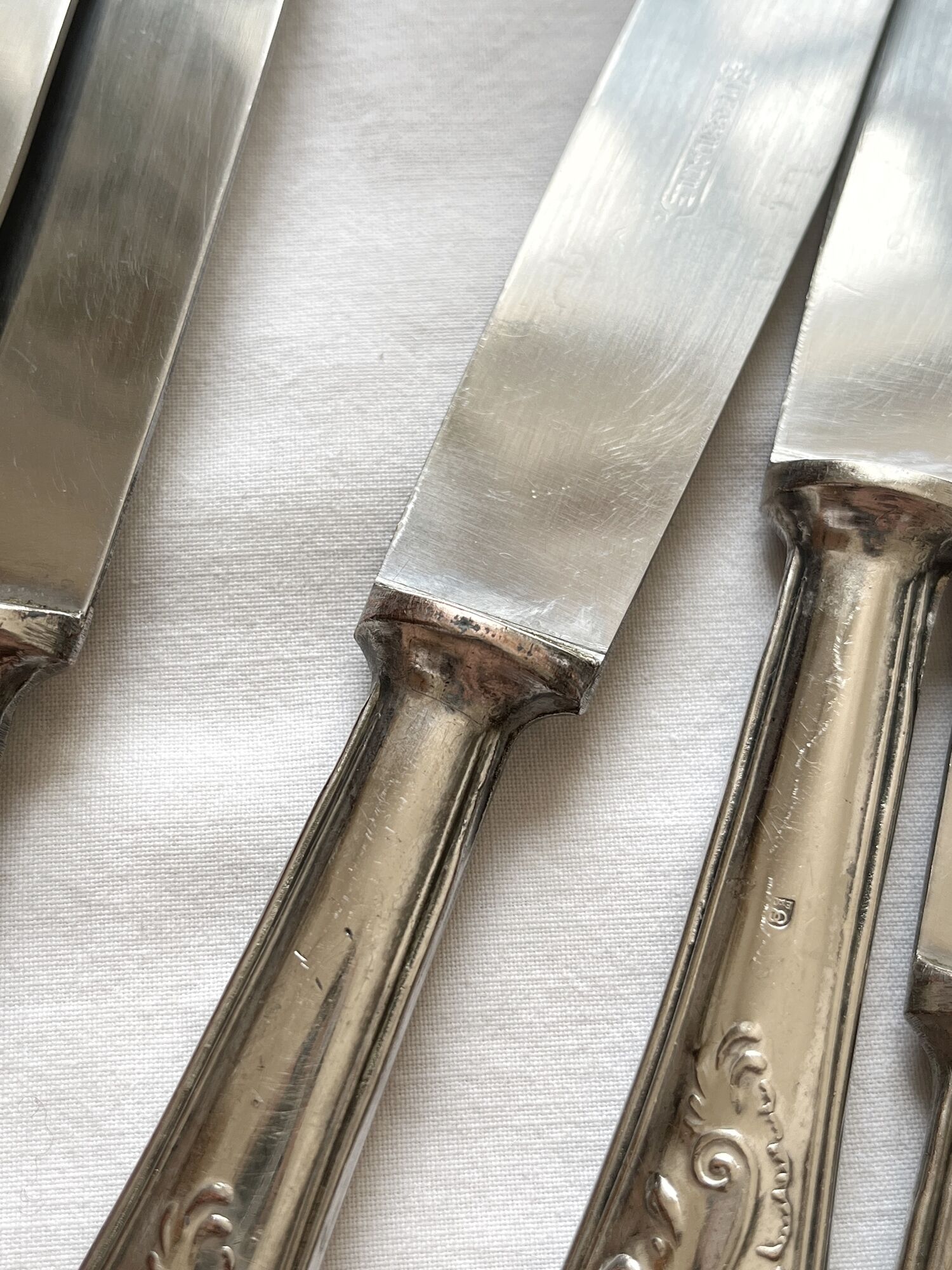 6 antique knives in silver metal and stainless blade
